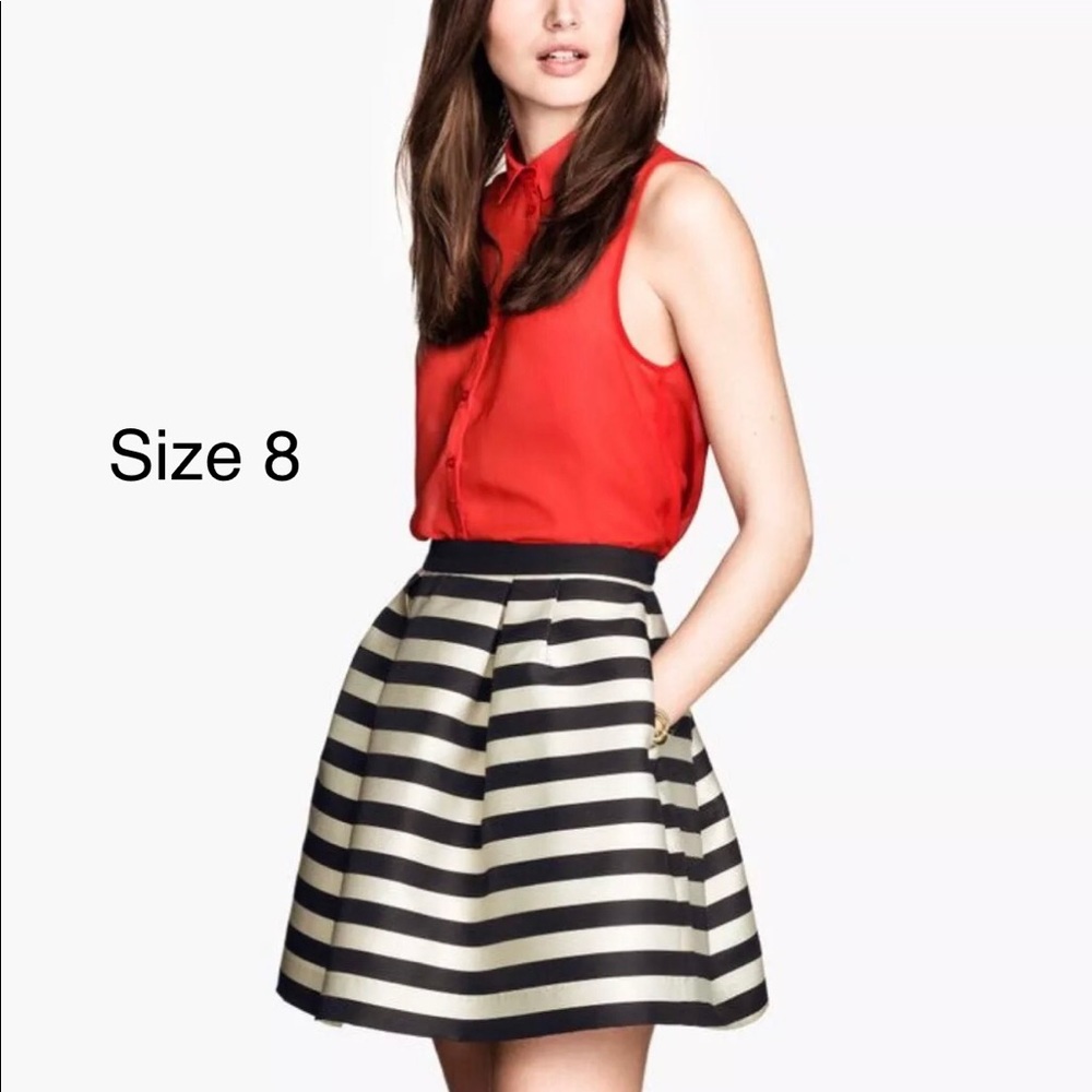 🏷NWT H&M Black/Cream Striped Circle Mini Skirt 8